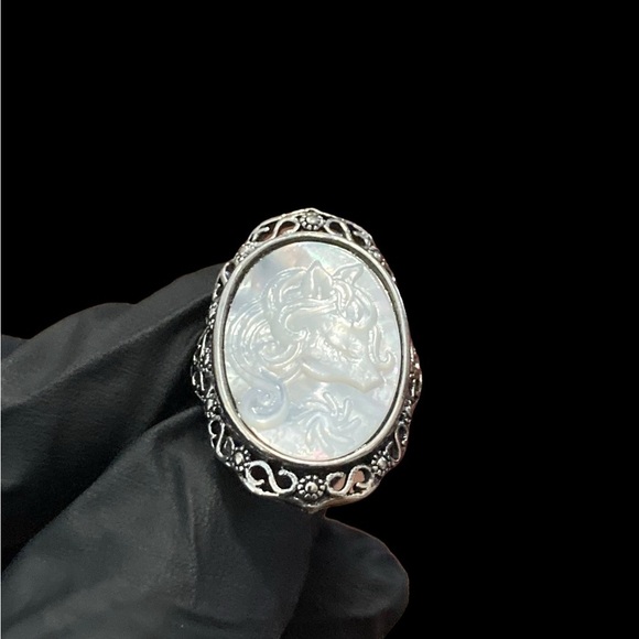 Vintage-Inspired Genuine Mother Pearl Unicorn Cameo Adjustable Ornate Ring - Picture 2 of 8
